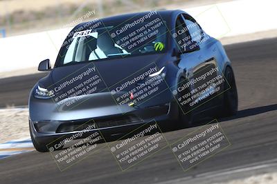 media/Nov-08-2025-Speed Ventures (Sat) [[1c7a6332f5]]/TC B/Session 3 (Turn 1)/